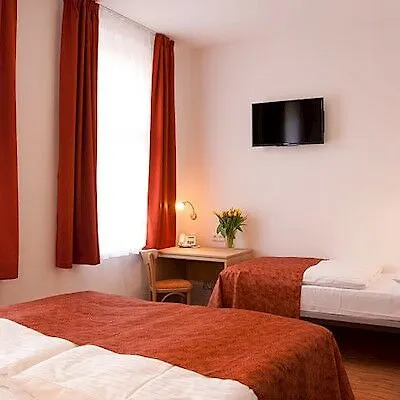 Ambiance Hotell 4*